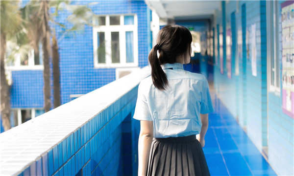 海南藏族如何找到一个可以帮助我生孩子的女人？